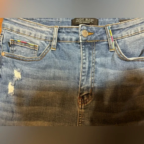 Judy Blue Skinny Fit Jeans 11 / 30 Distressed Rainbow Embroidered Raw Hem - Picture 4 of 7